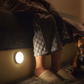 💎Compre 1 e ganhe 1 grátis💎Luz LED com sensor de movimento e baixo consumo energético – recarregável por USB, acende automaticamente no escuro e instalação magnética fácil🌙