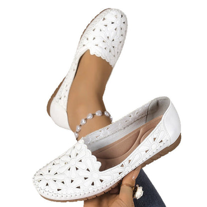 Mocassins rasos femininos com padrão floral, recortados e respiráveis