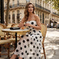 Vestido elegante sem alças, com bolinhas e camadas