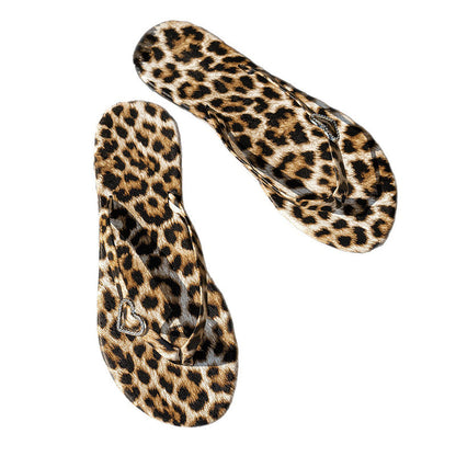 🐆🩴Chinelos com padrão de leopardo e pingente em forma de coração