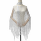 Poncho feminino em rede com aberturas e borla